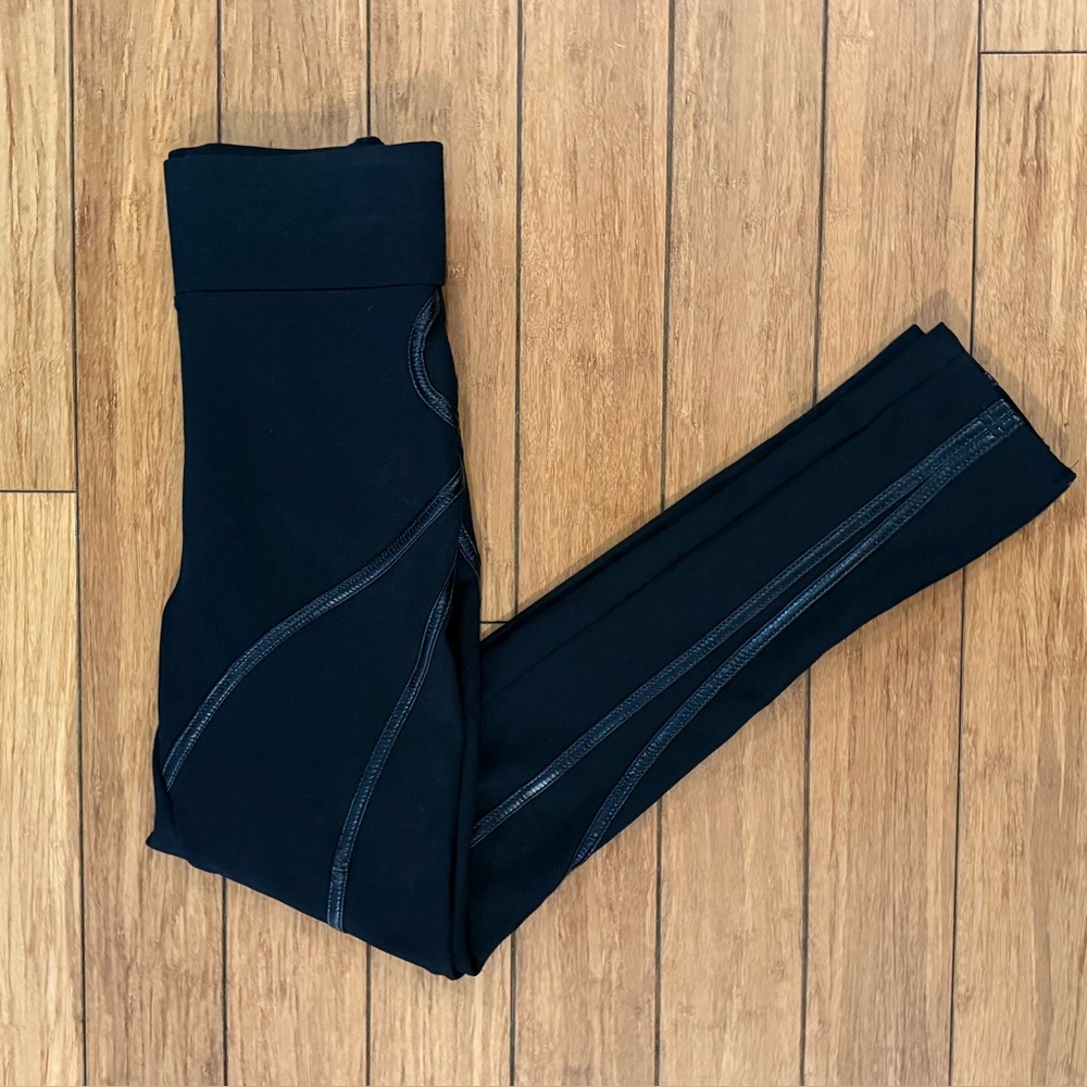 Maniere De Voir Contrast Contour Leggings - Black